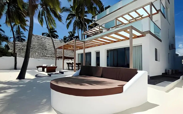 Moja Private Beachfront Suite, Amani Home Zanzibar