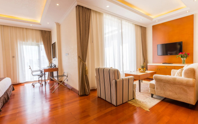 Alba Hotel Meru