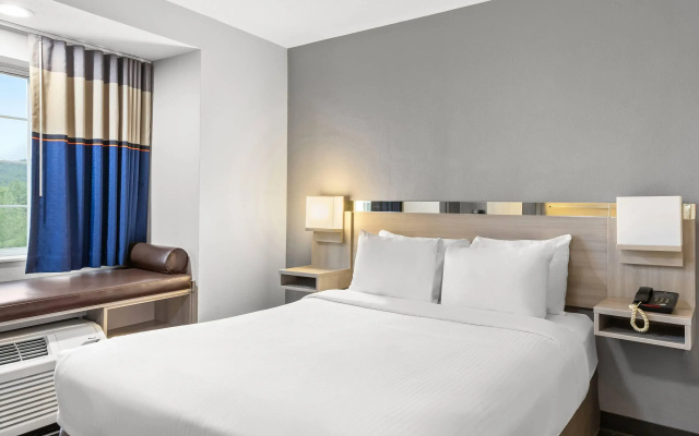 Quality Inn & Suites Nashville - Bellevue
