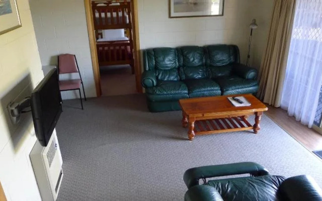 Willaway Motel Apartments