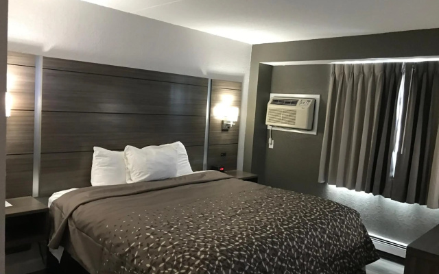 HomeTown Inn
