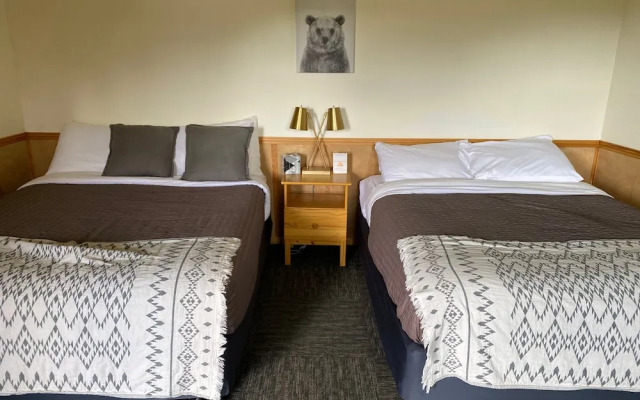 Sheep Mountain Lodge