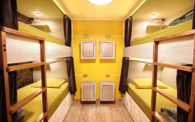 Bananas Adventure Hostel