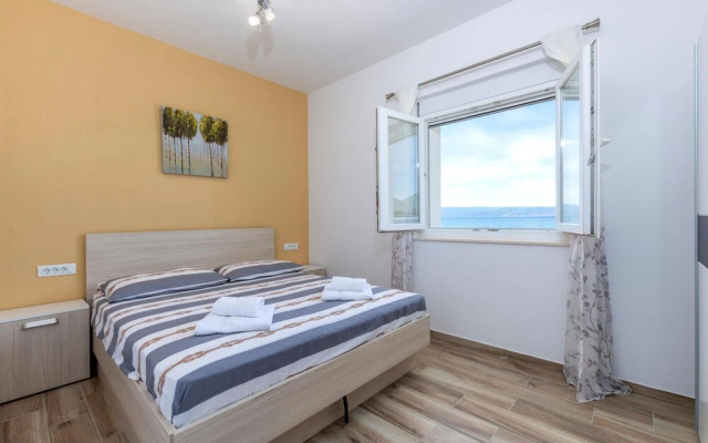 Nice Home in Podstrana With Wifi and 2 Bedrooms