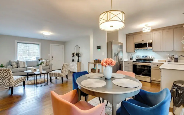6 Mi to Mercedes-benz! Pet-friendly Yard in ATL