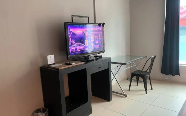 5th Avenue Room By BLVD