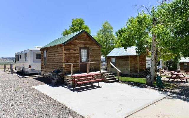 Gunnison Lakeside Rv Park Cabins A Cruise Inn Park In Gunnison