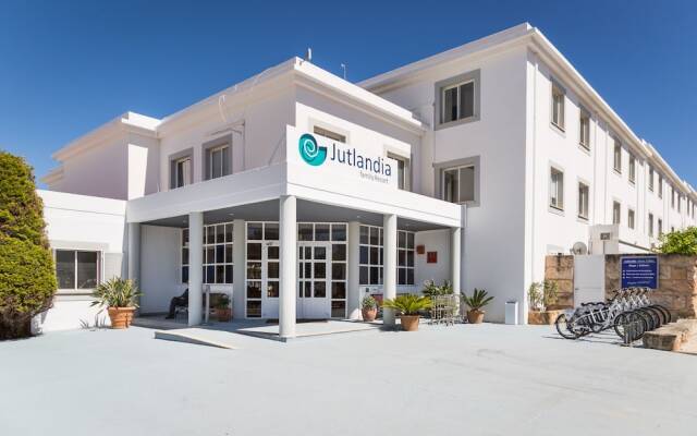 Отель Apartamentos Jutlandia вид на фасад