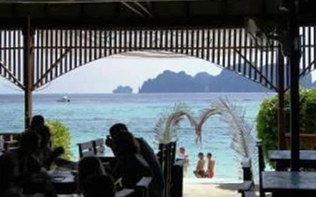 Nomads Long Beach Phi Phi