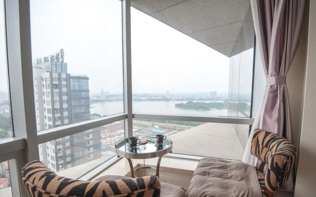 Nanjing ZD Laker Apartment