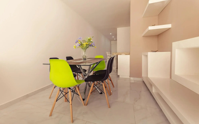 Mararena Family Apartments & Long Stay Living - Steps from 5th Avenue