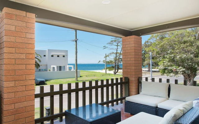 Sandy Point Road, 3