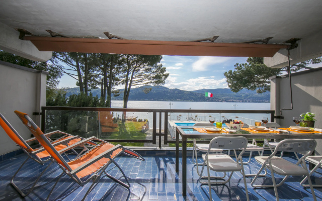Residenza Ludovica by the lake