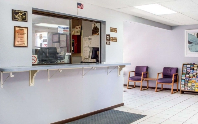 Rodeway Inn Winslow I-40