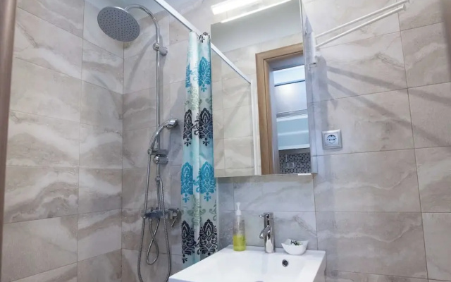 Fresh Spacious Studio Ampelokipoi Metro