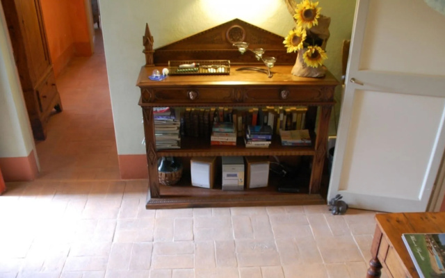 Bagnoletto Splendid Farmhouse in the Open Countryside-bagnoletto
