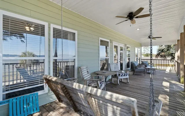 Flip Flop Bay House by Southern Vacation Rentals