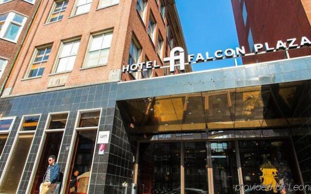 Hotel Falcon Plaza Centre вид на фасад