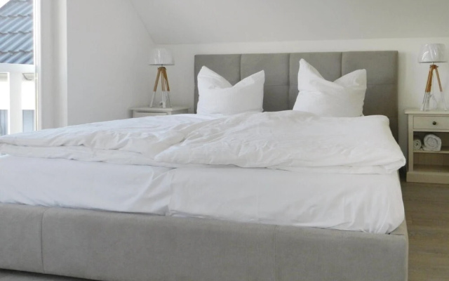Awesome Home in Breege/juliusruh With 2 Bedrooms, Sauna and Wifi