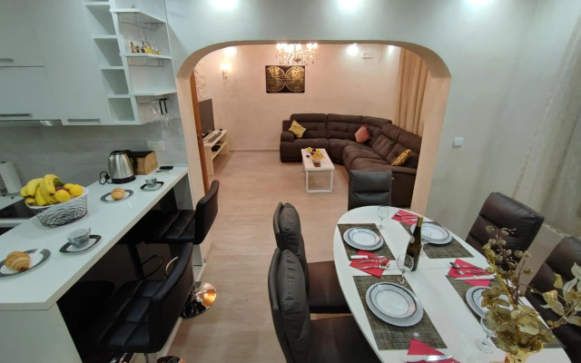 Villa Vista Real