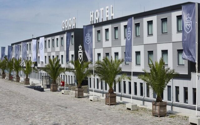 Good Hotel Amsterdam вид на фасад