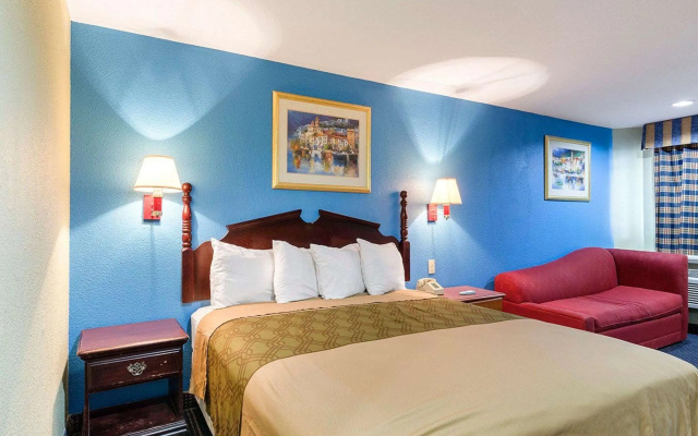 Rodeway Inn South Houston