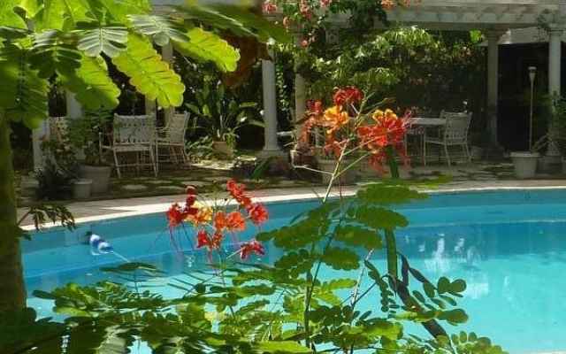 Orchard Garden Hotel & Suites