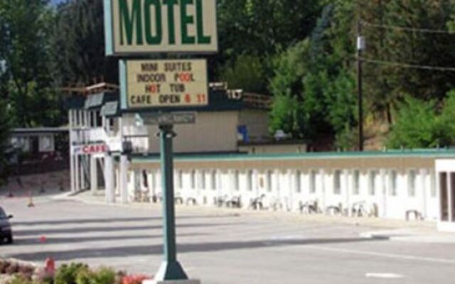 Отель Glenwood Inn & Suites вид на фасад