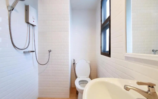 Chateau Hotel & Apartments