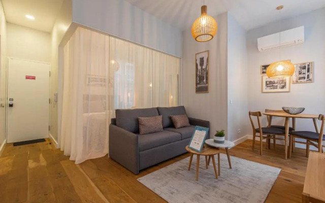 Upscale & Trendy flat in the Center