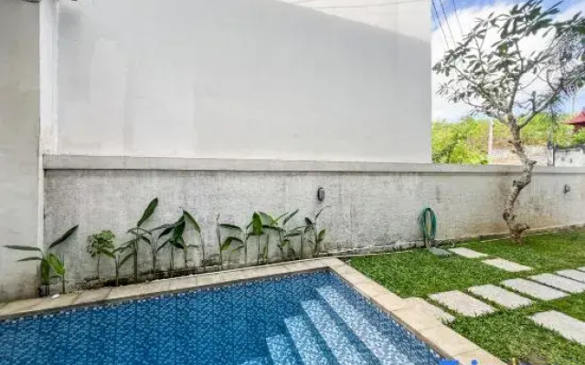 Kanha Homestay near Pantai Pandawa RedPartner