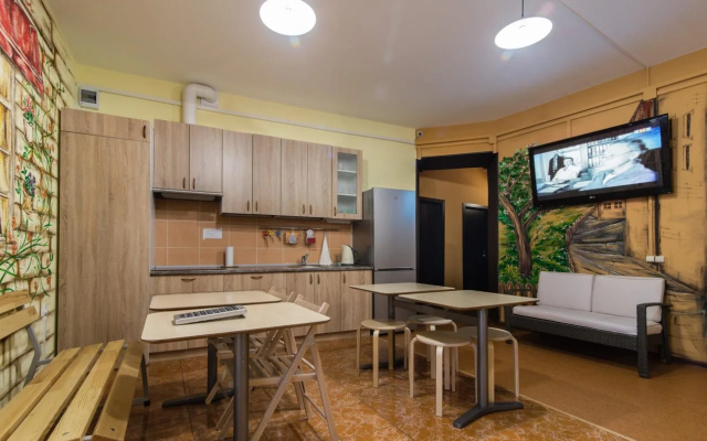 Kryshi Mira hostel