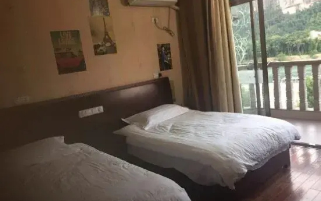 Family's House