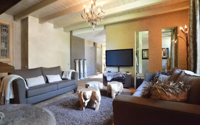 Grand Holiday Home in Alphen with Sauna & Hot Tub