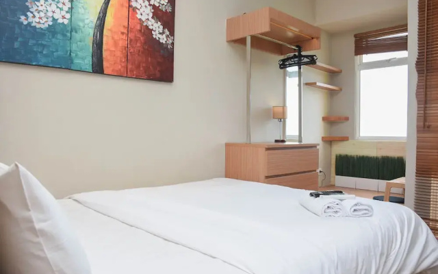 Cozy Living Studio at Springlake Summarecon Bekasi Apartment