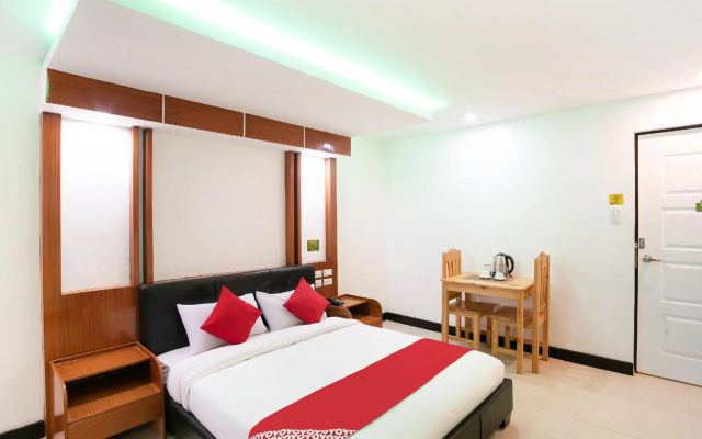 OYO 195 Ranchotel - Biñan (Vaccinated Staff)