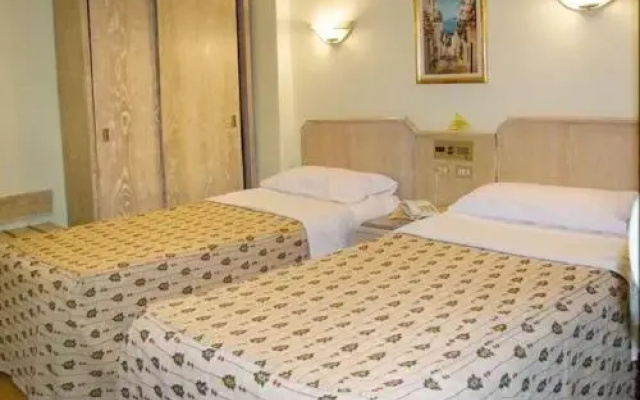 emilio hotel