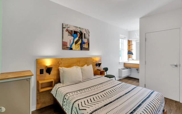 The Quisby Hotel
