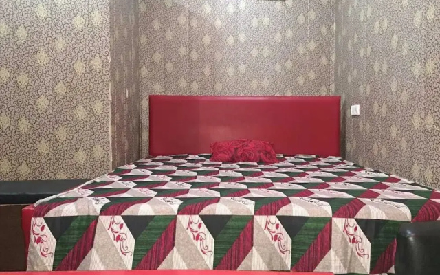 Pari Ac Restaurant & Hotel
