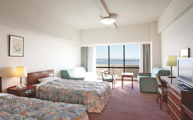 Mercure Kochi Tosa Resort & Spa