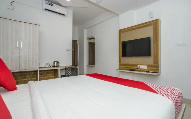 Oyo 37397 Hotel Dhruv Palace