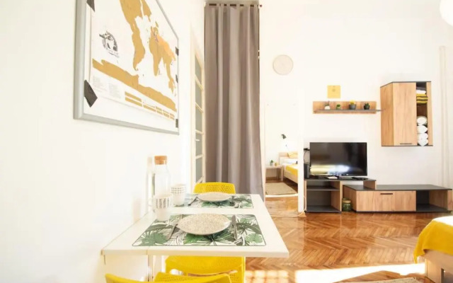 Pavla Papa Studio - Bright & central