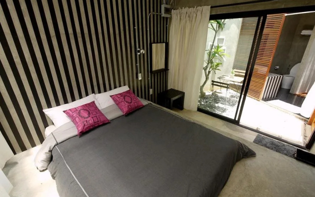 PAUSE Resort & Bar