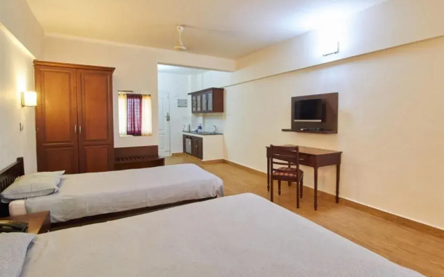 Plaza Suites