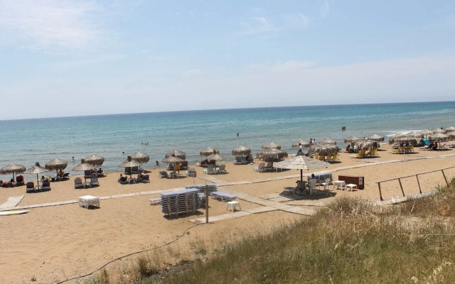 Pink House Socrates Corfu Beachside Apartments
