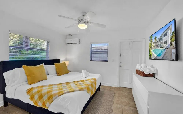 Desoto 2 Bedrooms First Floor