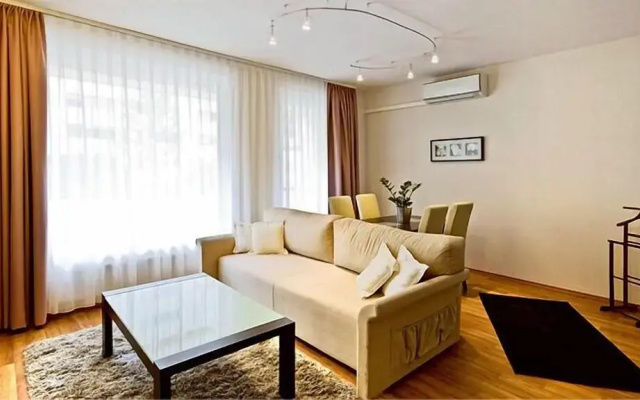 Corvin Lux Aparthotel