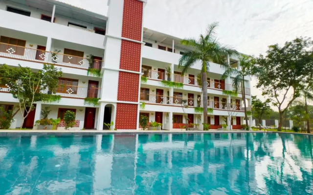 Madras Chronicle Bay Resort & Spa
