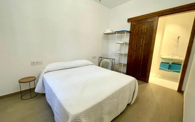 Los Angeles With 3 Bedrooms and 3 Bathrooms