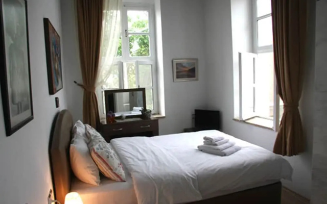 Akarsu Kalyopi Otel